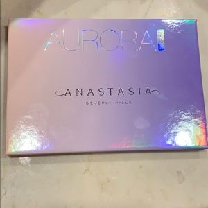 Anastasia Beverly Hills Aurora Glow Kit